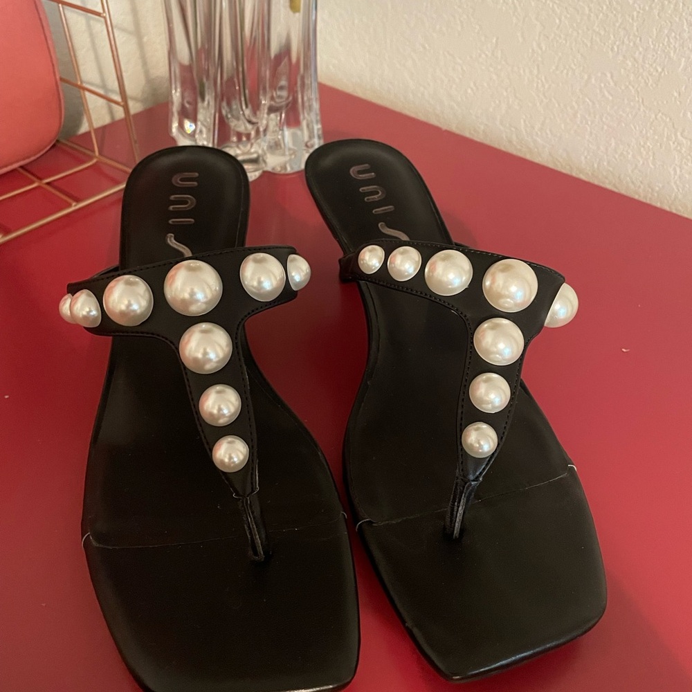 Unisa pearl sandals